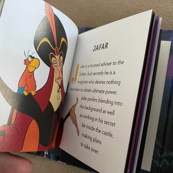 FINAL MARKDOWN• 
⚡️Disney Villains Enamel Pin boxed Set With 3 Exclusive Designs - Picture 7 of 7